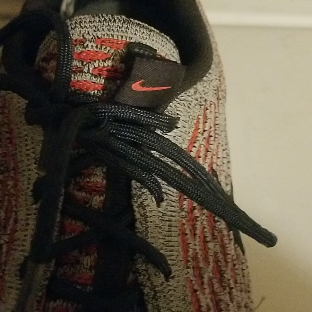 Shoes - Picture 2 of 5